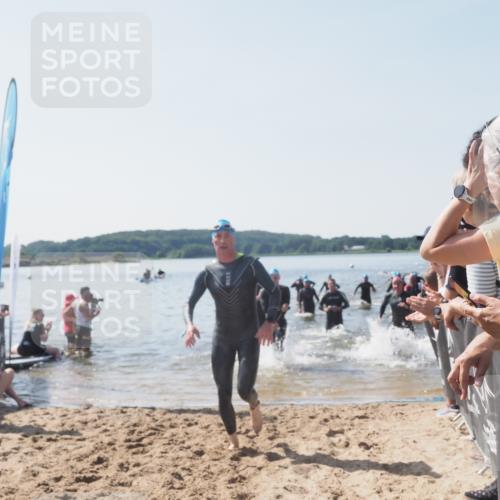 22.06.2025 - Viking Triathlon MichiJ http://msf.ph/oto/8065762 22.06.2025 10:32:00 Schwimmen 63, 87, 124, 125, 193, 207, 226, 271, 435, 449, 464, 488, 507, 658 meine-sportfotos.de