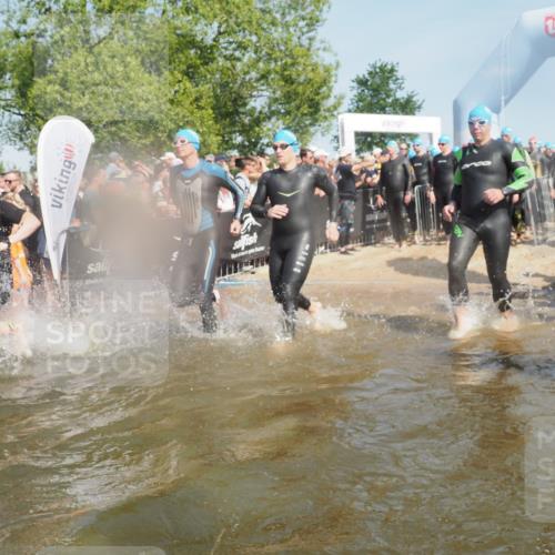 22.06.2025 - Viking Triathlon KatJ http://msf.ph/oto/8065765 22.06.2025 10:06:19 Schwimmen 18, 24, 39, 41, 60, 84, 110, 117, 153, 191, 266, 298, 325, 385, 440, 446, 487, 535 meine-sportfotos.de