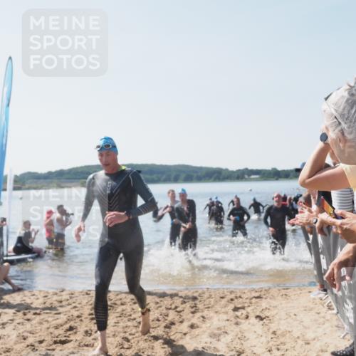 22.06.2025 - Viking Triathlon MichiJ http://msf.ph/oto/8065767 22.06.2025 10:32:01 Schwimmen 63, 87, 193, 207, 226, 271, 435, 449, 464, 488, 507, 658 meine-sportfotos.de