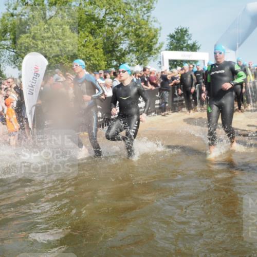 22.06.2025 - Viking Triathlon KatJ http://msf.ph/oto/8065768 22.06.2025 10:06:19 Schwimmen 18, 24, 39, 41, 60, 84, 110, 117, 153, 191, 266, 298, 325, 385, 440, 446, 487, 535 meine-sportfotos.de