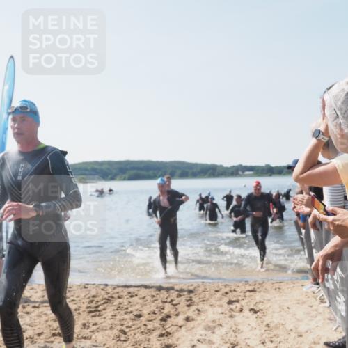 22.06.2025 - Viking Triathlon MichiJ http://msf.ph/oto/8065772 22.06.2025 10:32:01 Schwimmen 63, 87, 193, 207, 226, 271, 435, 449, 464, 488, 507, 658 meine-sportfotos.de