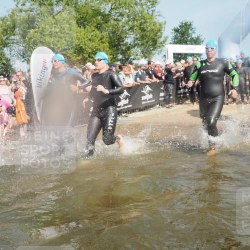 22.06.2025 - Viking Triathlon KatJ http://msf.ph/oto/8065773 22.06.2025 10:06:19 Schwimmen 18, 24, 39, 41, 60, 84, 110, 117, 153, 191, 266, 298, 325, 385, 440, 446, 487, 535 meine-sportfotos.de