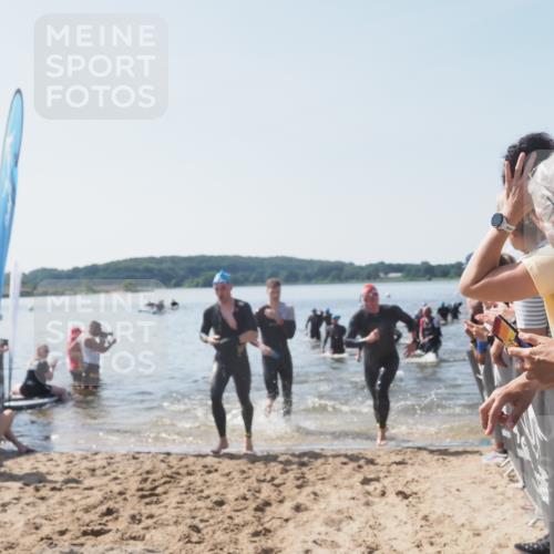 22.06.2025 - Viking Triathlon MichiJ http://msf.ph/oto/8065777 22.06.2025 10:32:02 Schwimmen 63, 87, 193, 207, 226, 271, 435, 449, 464, 488, 507, 658 meine-sportfotos.de