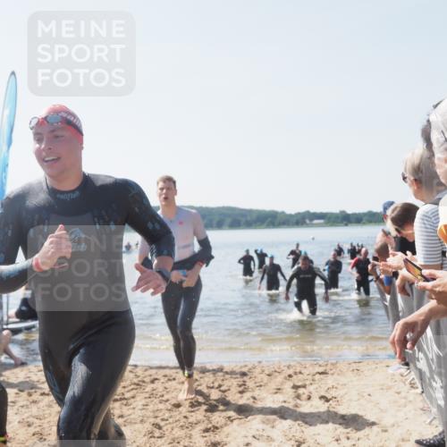 22.06.2025 - Viking Triathlon MichiJ http://msf.ph/oto/8065793 22.06.2025 10:32:04 Schwimmen 63, 87, 193, 207, 214, 226, 271, 435, 449, 464, 488, 658 meine-sportfotos.de