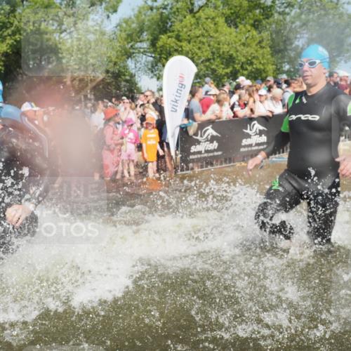 22.06.2025 - Viking Triathlon KatJ http://msf.ph/oto/8065794 22.06.2025 10:06:20 Schwimmen 18, 24, 36, 39, 60, 84, 110, 117, 153, 191, 192, 298, 385, 440, 487, 535 meine-sportfotos.de