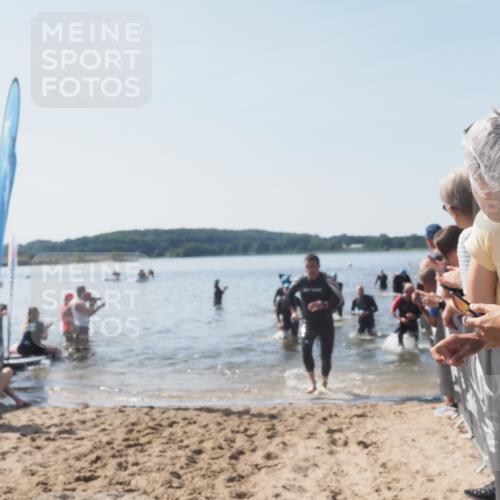 22.06.2025 - Viking Triathlon MichiJ http://msf.ph/oto/8065801 22.06.2025 10:32:07 Schwimmen 63, 193, 207, 214, 226, 271, 449, 464, 488 meine-sportfotos.de