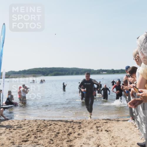 22.06.2025 - Viking Triathlon MichiJ http://msf.ph/oto/8065806 22.06.2025 10:32:07 Schwimmen 63, 193, 207, 214, 226, 271, 449, 464, 488 meine-sportfotos.de