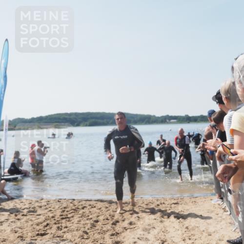 22.06.2025 - Viking Triathlon MichiJ http://msf.ph/oto/8065817 22.06.2025 10:32:09 Schwimmen 63, 193, 207, 214, 226, 271, 449, 464, 488 meine-sportfotos.de