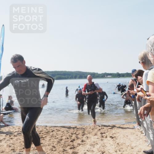 22.06.2025 - Viking Triathlon MichiJ http://msf.ph/oto/8065832 22.06.2025 10:32:10 Schwimmen 63, 147, 193, 207, 214, 226, 271, 464, 488 meine-sportfotos.de
