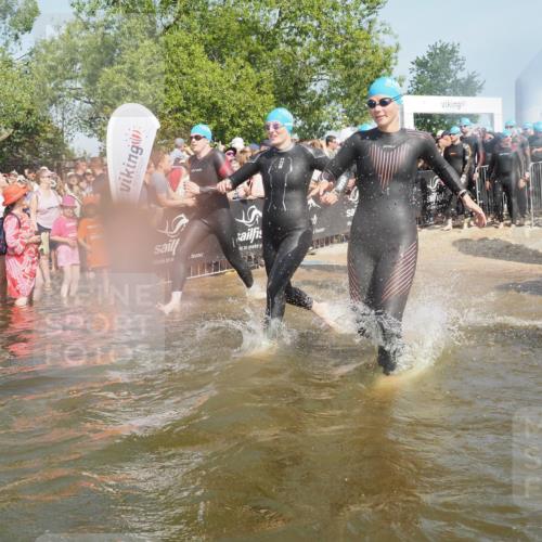 22.06.2025 - Viking Triathlon KatJ http://msf.ph/oto/8065833 22.06.2025 10:06:24 Schwimmen 18, 24, 36, 60, 117, 153, 186, 192, 261, 298, 385, 487, 535 meine-sportfotos.de