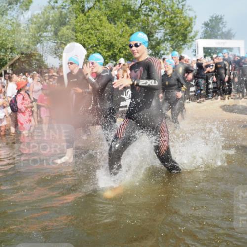 22.06.2025 - Viking Triathlon KatJ http://msf.ph/oto/8065838 22.06.2025 10:06:24 Schwimmen 18, 24, 36, 60, 117, 153, 186, 192, 261, 298, 385, 487, 535 meine-sportfotos.de