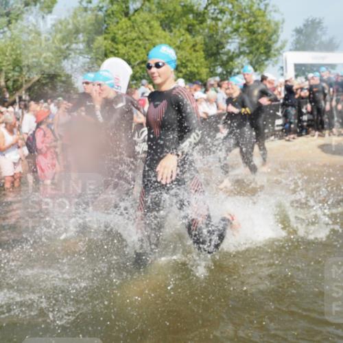 22.06.2025 - Viking Triathlon KatJ http://msf.ph/oto/8065841 22.06.2025 10:06:24 Schwimmen 18, 24, 36, 60, 117, 153, 186, 192, 261, 298, 385, 487, 535 meine-sportfotos.de