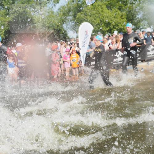 22.06.2025 - Viking Triathlon KatJ http://msf.ph/oto/8065857 22.06.2025 10:06:25 Schwimmen 18, 24, 36, 117, 153, 168, 186, 192, 261, 298, 385, 450, 487, 535, 606 meine-sportfotos.de