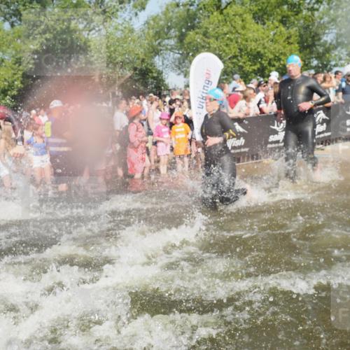 22.06.2025 - Viking Triathlon KatJ http://msf.ph/oto/8065859 22.06.2025 10:06:25 Schwimmen 18, 24, 36, 117, 153, 168, 186, 192, 261, 298, 385, 450, 487, 535, 606 meine-sportfotos.de