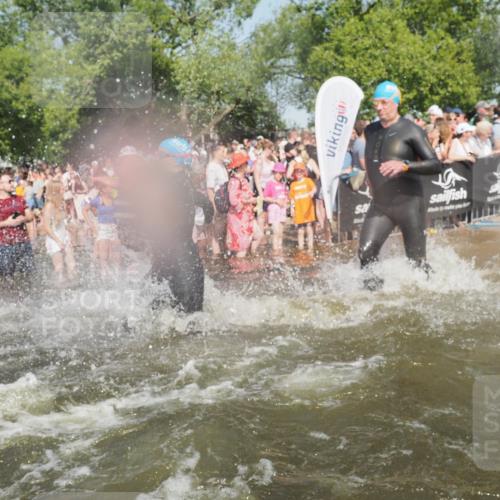 22.06.2025 - Viking Triathlon KatJ http://msf.ph/oto/8065873 22.06.2025 10:06:26 Schwimmen 18, 24, 36, 117, 153, 168, 186, 192, 261, 298, 385, 450, 487, 535, 606 meine-sportfotos.de
