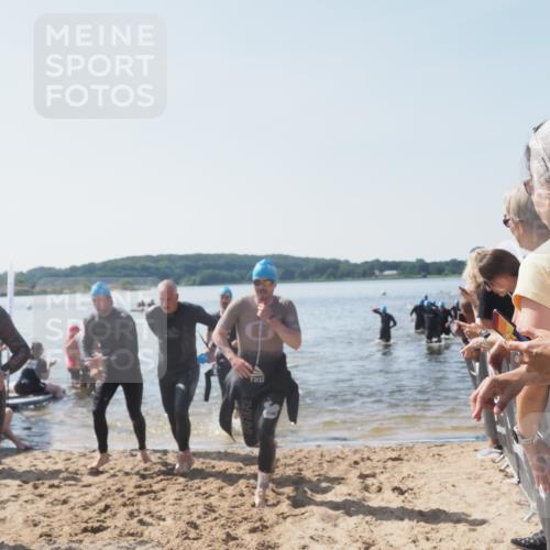 22.06.2025 - Viking Triathlon MichiJ http://msf.ph/oto/8065874 22.06.2025 10:32:15 Schwimmen 53, 147, 173, 193, 207, 214, 226, 271, 461, 464, 488 meine-sportfotos.de