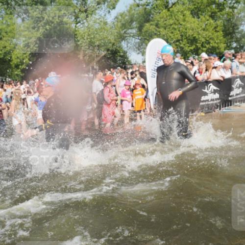 22.06.2025 - Viking Triathlon KatJ http://msf.ph/oto/8065875 22.06.2025 10:06:26 Schwimmen 18, 24, 36, 117, 153, 168, 186, 192, 261, 298, 385, 450, 487, 535, 606 meine-sportfotos.de