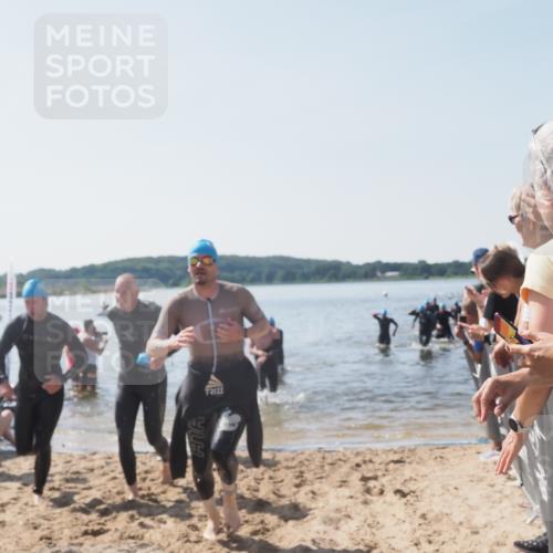 22.06.2025 - Viking Triathlon MichiJ http://msf.ph/oto/8065879 22.06.2025 10:32:15 Schwimmen 53, 147, 173, 193, 207, 214, 226, 271, 461, 464, 488 meine-sportfotos.de