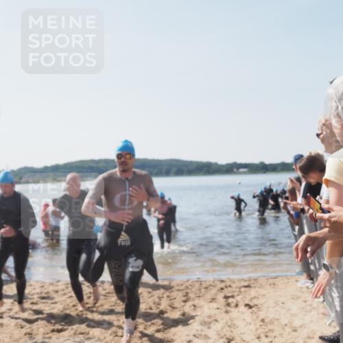 22.06.2025 - Viking Triathlon MichiJ http://msf.ph/oto/8065881 22.06.2025 10:32:15 Schwimmen 53, 147, 173, 193, 207, 214, 226, 271, 461, 464, 488 meine-sportfotos.de