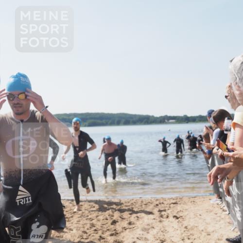 22.06.2025 - Viking Triathlon MichiJ http://msf.ph/oto/8065887 22.06.2025 10:32:16 Schwimmen 53, 147, 173, 193, 207, 214, 226, 271, 461, 464 meine-sportfotos.de