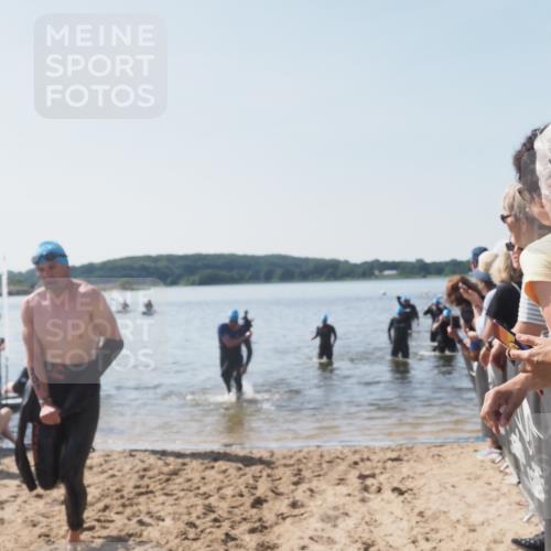 22.06.2025 - Viking Triathlon MichiJ http://msf.ph/oto/8065914 22.06.2025 10:32:20 Schwimmen 53, 147, 170, 173, 207, 214, 461, 492 meine-sportfotos.de