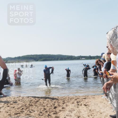 22.06.2025 - Viking Triathlon MichiJ http://msf.ph/oto/8065919 22.06.2025 10:32:20 Schwimmen 53, 147, 170, 173, 207, 214, 461, 492 meine-sportfotos.de