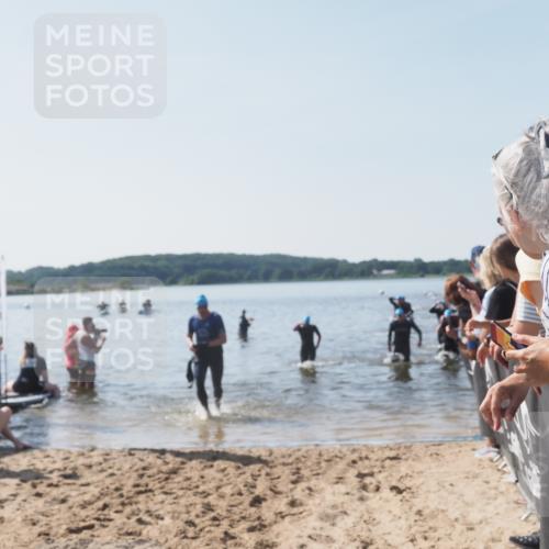 22.06.2025 - Viking Triathlon MichiJ http://msf.ph/oto/8065925 22.06.2025 10:32:21 Schwimmen 53, 147, 170, 173, 207, 214, 461, 492 meine-sportfotos.de