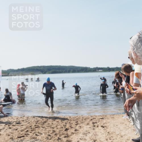 22.06.2025 - Viking Triathlon MichiJ http://msf.ph/oto/8065929 22.06.2025 10:32:21 Schwimmen 53, 147, 170, 173, 207, 214, 461, 492 meine-sportfotos.de