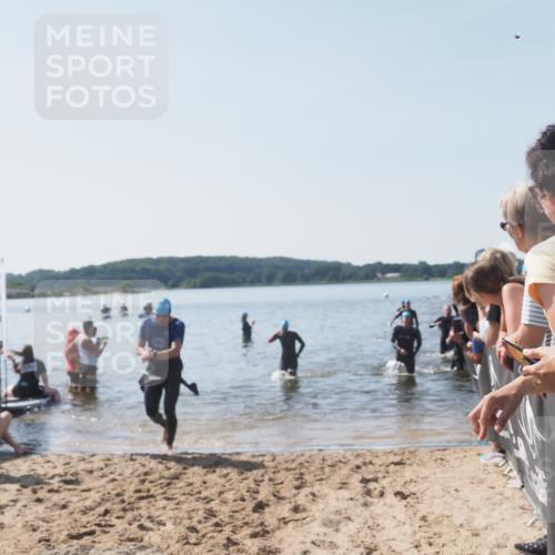 22.06.2025 - Viking Triathlon MichiJ http://msf.ph/oto/8065934 22.06.2025 10:32:22 Schwimmen 53, 147, 170, 173, 214, 461, 492 meine-sportfotos.de