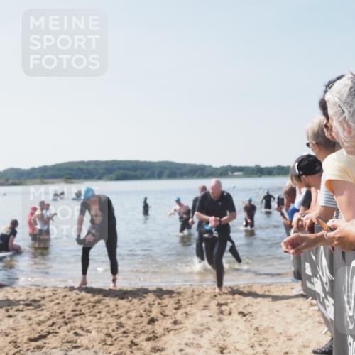 22.06.2025 - Viking Triathlon MichiJ http://msf.ph/oto/8065942 22.06.2025 10:32:30 Schwimmen 53, 80, 147, 170, 173, 208, 461, 492 meine-sportfotos.de