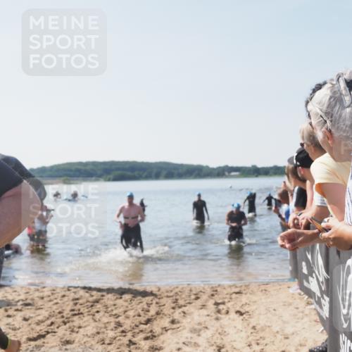 22.06.2025 - Viking Triathlon MichiJ http://msf.ph/oto/8065974 22.06.2025 10:32:35 Schwimmen 80, 170, 208, 278, 492, 554 meine-sportfotos.de