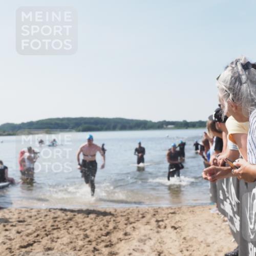 22.06.2025 - Viking Triathlon MichiJ http://msf.ph/oto/8065977 22.06.2025 10:32:36 Schwimmen 80, 170, 208, 278, 492, 554 meine-sportfotos.de