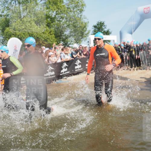 22.06.2025 - Viking Triathlon KatJ http://msf.ph/oto/8065988 22.06.2025 10:06:35 Schwimmen 44, 74, 93, 109, 159, 168, 186, 205, 219, 261, 358, 376, 450, 606, 625 meine-sportfotos.de
