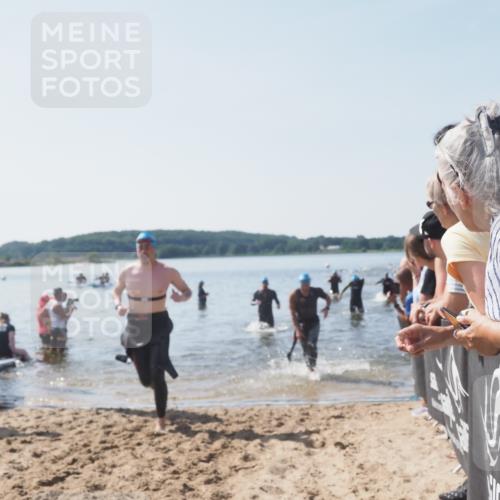 22.06.2025 - Viking Triathlon MichiJ http://msf.ph/oto/8065989 22.06.2025 10:32:37 Schwimmen 80, 170, 208, 278, 492, 554 meine-sportfotos.de