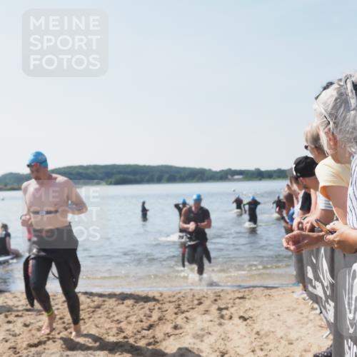 22.06.2025 - Viking Triathlon MichiJ http://msf.ph/oto/8065993 22.06.2025 10:32:38 Schwimmen 80, 170, 208, 278, 492, 554 meine-sportfotos.de