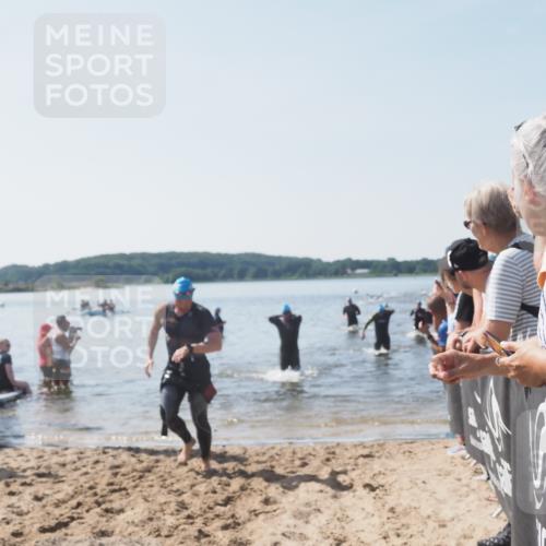 22.06.2025 - Viking Triathlon MichiJ http://msf.ph/oto/8066001 22.06.2025 10:32:39 Schwimmen 80, 170, 208, 278, 492, 554 meine-sportfotos.de