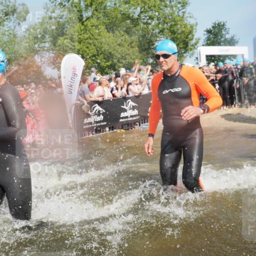 22.06.2025 - Viking Triathlon KatJ http://msf.ph/oto/8066006 22.06.2025 10:06:36 Schwimmen 44, 74, 93, 109, 159, 168, 186, 205, 219, 261, 358, 376, 450, 606, 625 meine-sportfotos.de