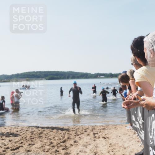 22.06.2025 - Viking Triathlon MichiJ http://msf.ph/oto/8066016 22.06.2025 10:32:42 Schwimmen 80, 208, 278, 554 meine-sportfotos.de