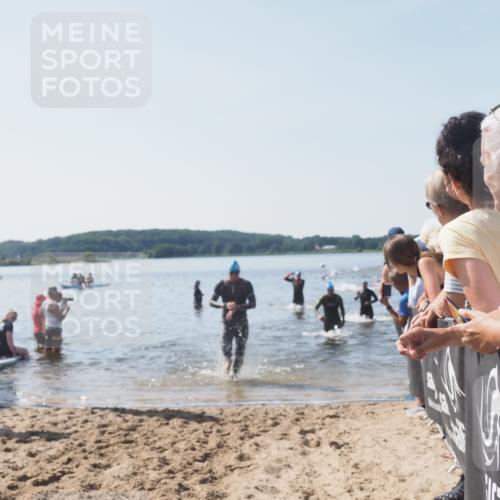 22.06.2025 - Viking Triathlon MichiJ http://msf.ph/oto/8066019 22.06.2025 10:32:43 Schwimmen 80, 208, 278, 554 meine-sportfotos.de