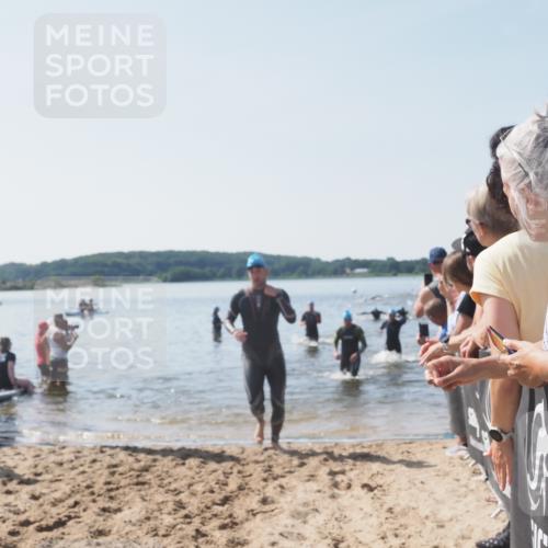 22.06.2025 - Viking Triathlon MichiJ http://msf.ph/oto/8066031 22.06.2025 10:32:44 Schwimmen 80, 208, 278, 554 meine-sportfotos.de