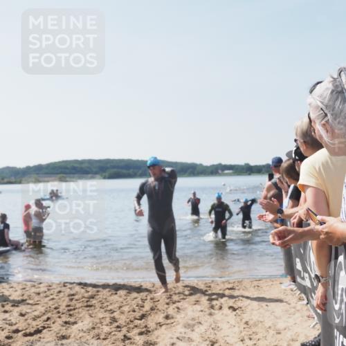 22.06.2025 - Viking Triathlon MichiJ http://msf.ph/oto/8066034 22.06.2025 10:32:44 Schwimmen 80, 208, 278, 554 meine-sportfotos.de