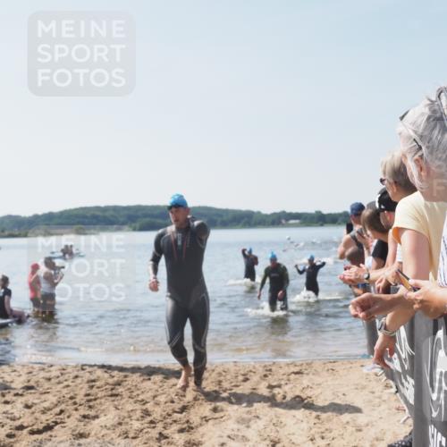 22.06.2025 - Viking Triathlon MichiJ http://msf.ph/oto/8066039 22.06.2025 10:32:45 Schwimmen 80, 208, 278, 554 meine-sportfotos.de