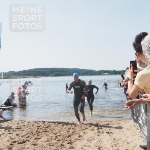 22.06.2025 - Viking Triathlon MichiJ http://msf.ph/oto/8066044 22.06.2025 10:32:49 Schwimmen 113, 208, 278, 287, 554 meine-sportfotos.de