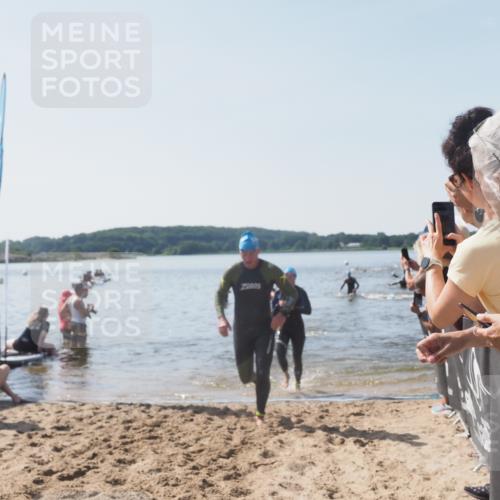 22.06.2025 - Viking Triathlon MichiJ http://msf.ph/oto/8066046 22.06.2025 10:32:49 Schwimmen 113, 208, 278, 287, 554 meine-sportfotos.de