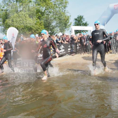 22.06.2025 - Viking Triathlon KatJ http://msf.ph/oto/8066053 22.06.2025 10:06:40 Schwimmen 44, 74, 93, 109, 159, 165, 205, 217, 219, 257, 282, 358, 376, 501, 625 meine-sportfotos.de
