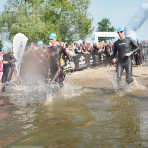 22.06.2025 - Viking Triathlon KatJ http://msf.ph/oto/8066056 22.06.2025 10:06:40 Schwimmen 44, 74, 93, 109, 159, 165, 205, 217, 219, 257, 282, 358, 376, 501, 625 meine-sportfotos.de