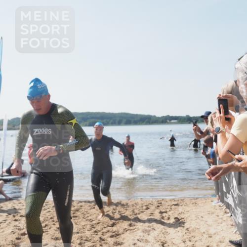 22.06.2025 - Viking Triathlon MichiJ http://msf.ph/oto/8066059 22.06.2025 10:32:51 Schwimmen 113, 208, 278, 287, 554 meine-sportfotos.de
