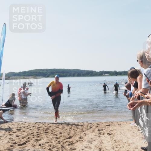 22.06.2025 - Viking Triathlon MichiJ http://msf.ph/oto/8066070 22.06.2025 10:32:53 Schwimmen 91, 113, 287, 554 meine-sportfotos.de