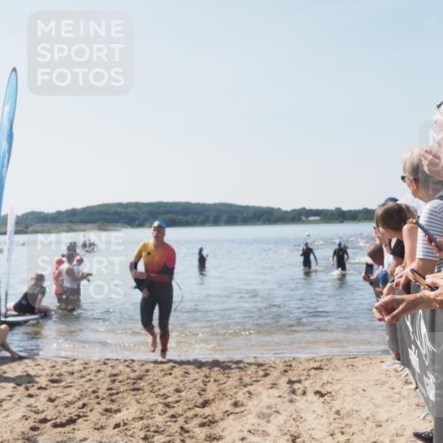 22.06.2025 - Viking Triathlon MichiJ http://msf.ph/oto/8066071 22.06.2025 10:32:53 Schwimmen 91, 113, 287, 554 meine-sportfotos.de