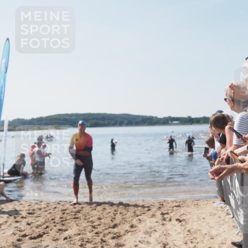 22.06.2025 - Viking Triathlon MichiJ http://msf.ph/oto/8066073 22.06.2025 10:32:53 Schwimmen 91, 113, 287, 554 meine-sportfotos.de